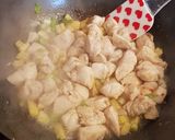 A picture of step 1 of Pad Thai Curry 🍜.