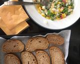 Hình bước làm 1 của món Bánh mì nguyên cám phủ rau củ nấm mix cheese nướng