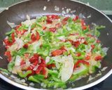 Foto del paso 1 de la receta: Pastel de hojaldre,carne picada de pollo