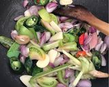 Foto langkah ke 2 dari resep Asem-asem daging ala Phie.