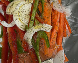 Foto del paso 3 de la receta: Salmón en papillote con verduras