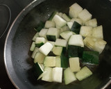 Foto del paso 1 de la receta: Alubias con calabacín y tomate. Vegetarianas