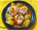 A picture of step 5 of Odisha Street Style Dahibara Aloo Dum with homemade Sev.