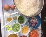 A picture of step 1 of Quick & easy vegetable fried rice served with chicken teriyaki🍚🍲🥗🍗.