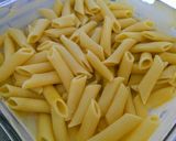 Foto del paso 11 de la receta: PENNE RIGATE Cubierto de Bechamel de Coco, relleno de gambas,