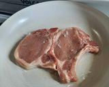 Foto del paso 1 de la receta: Costillitas de cerdo con chutney de quinotos