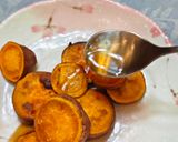 （菇王松露醬油）松露醬油蜜蕃薯的食譜步驟5照片