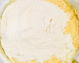 Foto del paso 2 de la receta: BUDIN CON TROCITOS 🤩🥧🤗🥧👏🥧