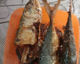 Foto langkah ke 1 dari resep Ikan Kembung Pesmol.