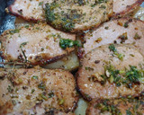 Foto del paso 2 de la receta: Lomo a las finas hierbas con ensaladilla rusa