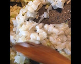 Foto del paso 3 de la receta: 🥘Fideuá negra con sepia, langostino y bacalao confitado🥘