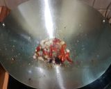 Foto langkah ke 2 dari resep Tumis garlic ayam sayuran.