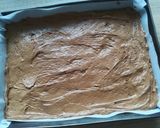 Ciasto czekoladowe- odwrócone z owocami i biszkopcikami krok przepisu 2 zdjęcie