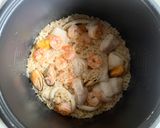 A picture of step 4 of Seafood Takikomigohan.