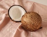 Foto del paso 6 de la receta: 🥥 Coco fresco y cómo abrirlo fácil 🥥