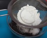A picture of step 2 of Brownie cake.