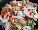 Foto del paso 2 de la receta: Tutitos deshuesados con verduras