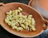 Foto del paso 6 de la receta: Chorizos con salsa, papa y fideos coditos