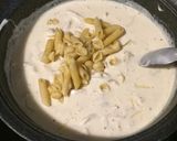 Foto langkah ke 5 dari resep Chicken Penne Alfredo Casserole.