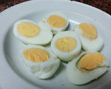 Foto del paso 2 de la receta: Huevos rellenos de bonito, salsa de tomate y mayonesa