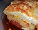 Rakott burgonya házi kolbászból, sajttal besütve recept fázis 6 fotója
