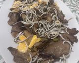 Foto del paso 6 de la receta: Revuelto de setas, ajetes y gulas