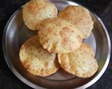 A picture of step 5 of Urad Dal Puri.