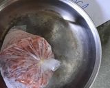 A picture of step 1 of Yummy chicken one bite samosas.