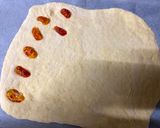 A picture of step 4 of Potato Bread with Dried Tomato.