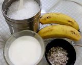 A picture of step 1 of Oats & Banana Milk Shake.