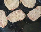 Foto del paso 4 de la receta: Milanesas de peceto con ensalada verde