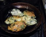 Foto del paso 3 de la receta: Bocadillos de acelga y papa