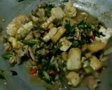 Foto langkah ke 7 dari resep Tahu tauco cabe ijo.