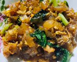 Foto langkah ke 3 dari resep Mie tiaw goreng.