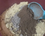 पार्ले-जी चॉकलेट स्विस रोल (Parle ji chocolate swiss roll recipe in hindi) रेसिपी चरण 2 फोटो