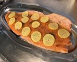 Une image de l'étape 5 de Saumon mariné au citron confit et aneth à la plancha.