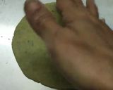 A picture of step 3 of Jowar Bajra Methi Garlic Paratha.
