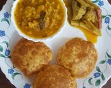 A picture of step 16 of Aloo Bedmi.