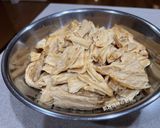 A picture of step 10 of Chinese-Style Spicy Cold Vegetable Salad.
