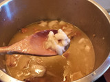 Judías blancas con boletus y langostinos/gambones