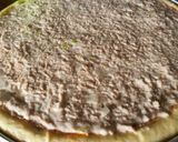Foto langkah ke 5 dari resep Cheesy Tuna Melt Pizza.