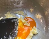 A picture of step 2 of Glazed strawberry custard tart 🍓.