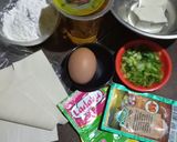 Foto langkah ke 1 dari resep Pangsit Goreng Isi Tahu.