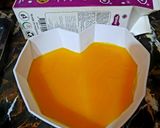 A picture of step 4 of Mango Cheese cake.