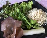 รูปขั้นตอนการทำที่ 1 ของ บะหมี่แห้งผักสด