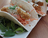 Foto del paso 8 de la receta: Tacos picantes de varitas de pescado