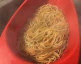 Une image de l'étape 3 de Spaghettis tricolores mozzarella di buffala,basilic et sauce tomate chorizo olives.