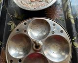 A picture of step 3 of Ragi Veggie Idli.