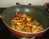 A picture of step 1 of Chicken chilli.