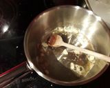 Une image de l'étape 2 de Risotto aux champignons.